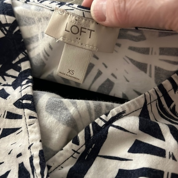 LOFT blue and white tropical dress size XS - Picture 5 of 8